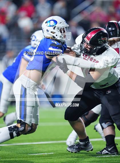Thumbnail 1 in Decatur vs Wichita Falls (UIL 4A D1 Quarterfinal Playoff) photogallery.