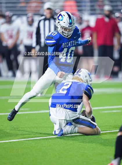 Thumbnail 3 in Decatur vs Wichita Falls (UIL 4A D1 Quarterfinal Playoff) photogallery.