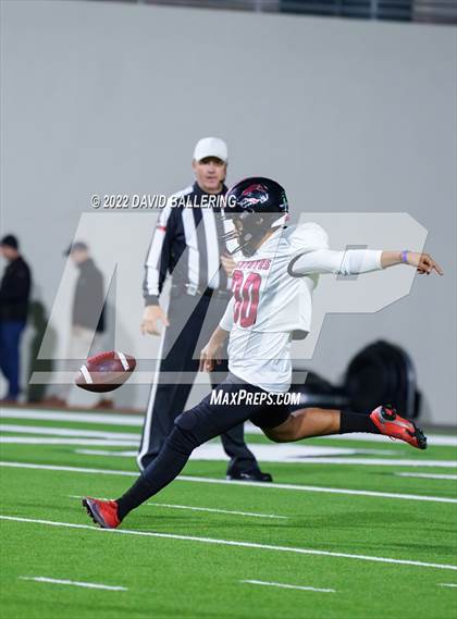 Thumbnail 3 in Decatur vs Wichita Falls (UIL 4A D1 Quarterfinal Playoff) photogallery.
