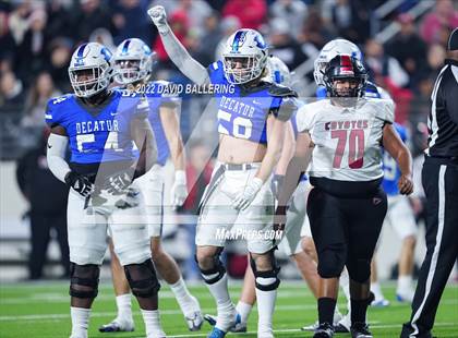 Thumbnail 2 in Decatur vs Wichita Falls (UIL 4A D1 Quarterfinal Playoff) photogallery.