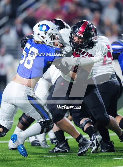 Thumbnail 2 in Decatur vs Wichita Falls (UIL 4A D1 Quarterfinal Playoff) photogallery.