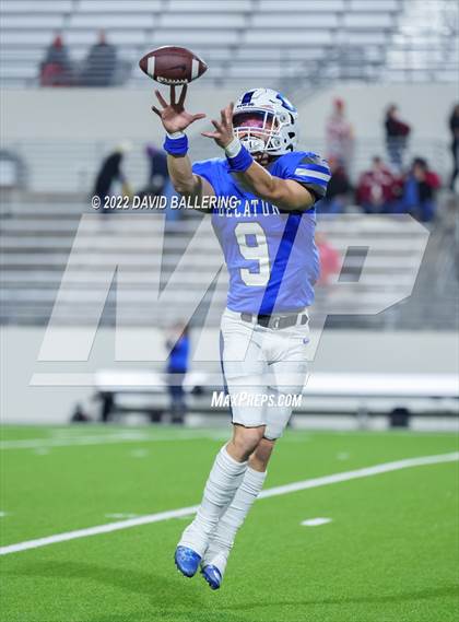 Thumbnail 1 in Decatur vs Wichita Falls (UIL 4A D1 Quarterfinal Playoff) photogallery.