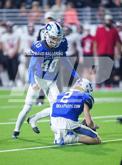 Thumbnail 2 in Decatur vs Wichita Falls (UIL 4A D1 Quarterfinal Playoff) photogallery.