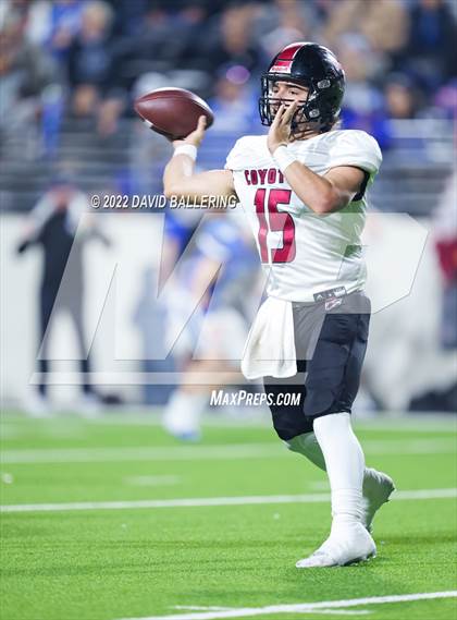 Thumbnail 3 in Decatur vs Wichita Falls (UIL 4A D1 Quarterfinal Playoff) photogallery.