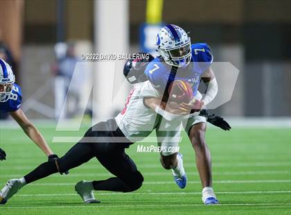 Thumbnail 1 in Decatur vs Wichita Falls (UIL 4A D1 Quarterfinal Playoff) photogallery.