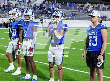 Thumbnail 3 in Decatur vs Wichita Falls (UIL 4A D1 Quarterfinal Playoff) photogallery.