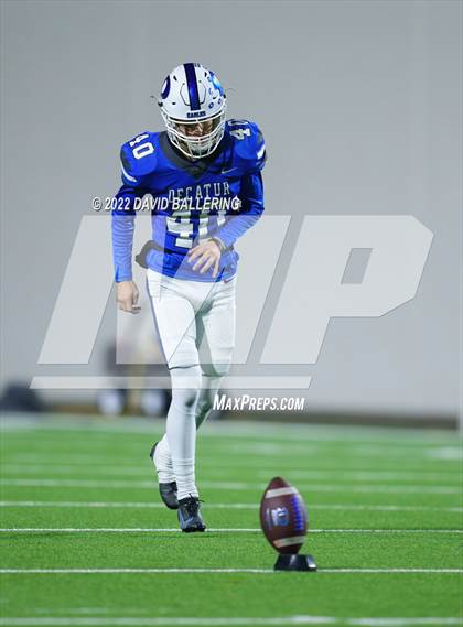 Thumbnail 1 in Decatur vs Wichita Falls (UIL 4A D1 Quarterfinal Playoff) photogallery.