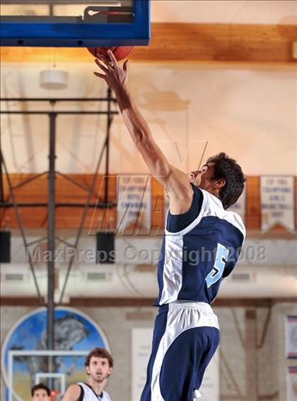 Thumbnail 1 in Villa Park vs. Maranatha Christian (MaxPreps Holiday Classic) photogallery.