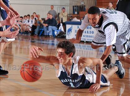 Thumbnail 3 in Villa Park vs. Maranatha Christian (MaxPreps Holiday Classic) photogallery.