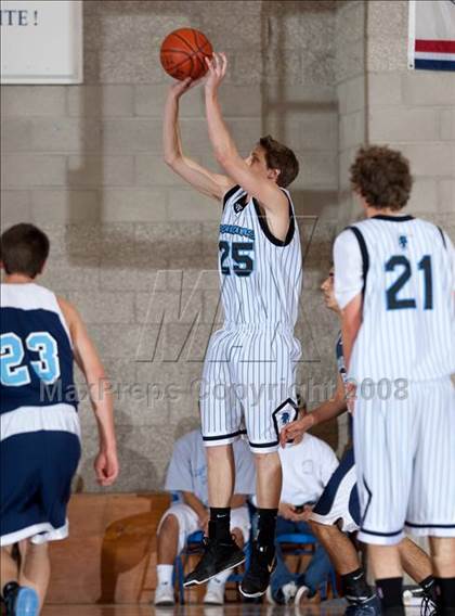 Thumbnail 2 in Villa Park vs. Maranatha Christian (MaxPreps Holiday Classic) photogallery.