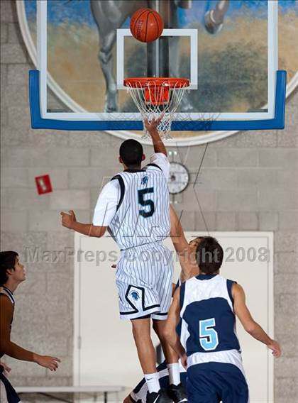 Thumbnail 2 in Villa Park vs. Maranatha Christian (MaxPreps Holiday Classic) photogallery.
