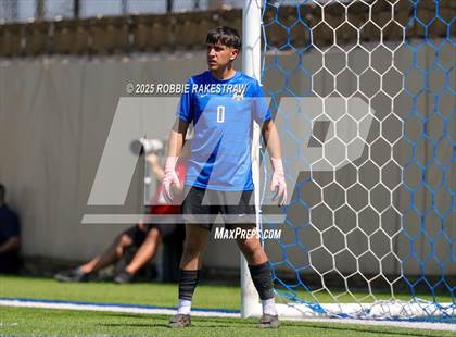 Thumbnail 2 in Vandegrift vs. Mesquite (UIL 6A Soccer Division II Final) photogallery.