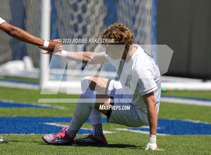 Thumbnail 1 in Vandegrift vs. Mesquite (UIL 6A Soccer Division II Final) photogallery.