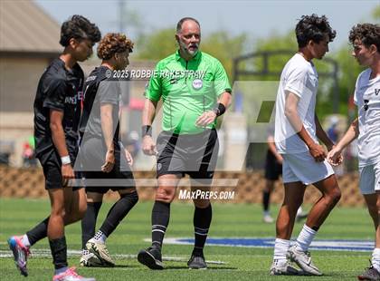 Thumbnail 3 in Vandegrift vs. Mesquite (UIL 6A Soccer Division II Final) photogallery.