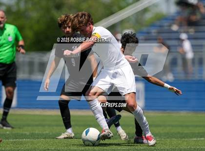 Thumbnail 2 in Vandegrift vs. Mesquite (UIL 6A Soccer Division II Final) photogallery.