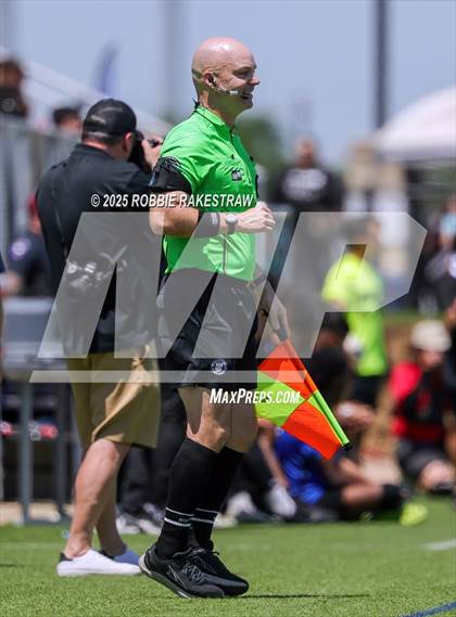 Thumbnail 2 in Vandegrift vs. Mesquite (UIL 6A Soccer Division II Final) photogallery.