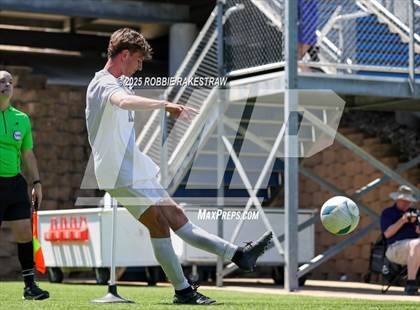 Thumbnail 2 in Vandegrift vs. Mesquite (UIL 6A Soccer Division II Final) photogallery.