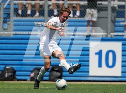 Thumbnail 3 in Vandegrift vs. Mesquite (UIL 6A Soccer Division II Final) photogallery.