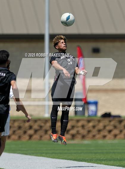 Thumbnail 1 in Vandegrift vs. Mesquite (UIL 6A Soccer Division II Final) photogallery.