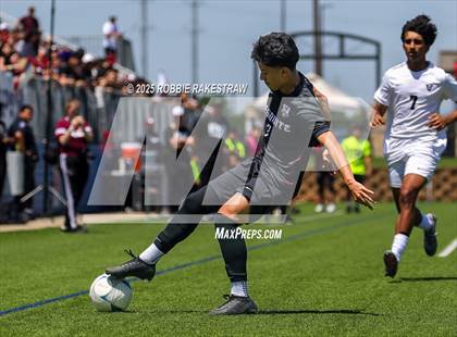 Thumbnail 3 in Vandegrift vs. Mesquite (UIL 6A Soccer Division II Final) photogallery.