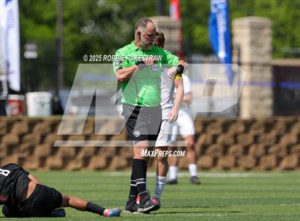 Thumbnail 2 in Vandegrift vs. Mesquite (UIL 6A Soccer Division II Final) photogallery.