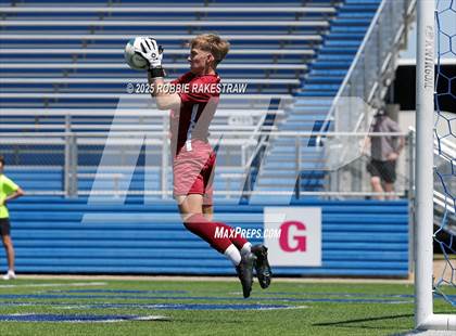 Thumbnail 3 in Vandegrift vs. Mesquite (UIL 6A Soccer Division II Final) photogallery.