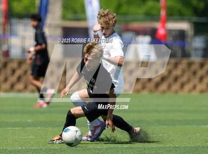 Thumbnail 3 in Vandegrift vs. Mesquite (UIL 6A Soccer Division II Final) photogallery.