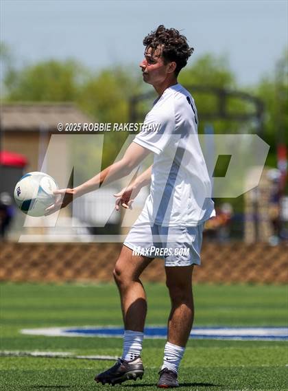 Thumbnail 3 in Vandegrift vs. Mesquite (UIL 6A Soccer Division II Final) photogallery.