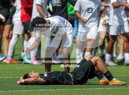 Thumbnail 1 in Vandegrift vs. Mesquite (UIL 6A Soccer Division II Final) photogallery.