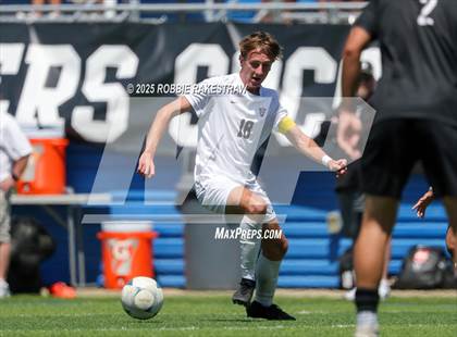 Thumbnail 2 in Vandegrift vs. Mesquite (UIL 6A Soccer Division II Final) photogallery.
