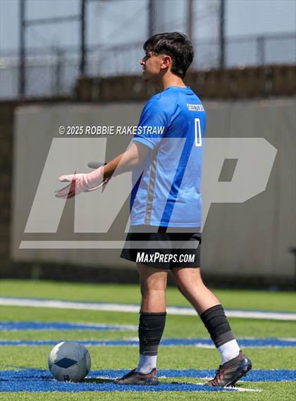 Thumbnail 2 in Vandegrift vs. Mesquite (UIL 6A Soccer Division II Final) photogallery.
