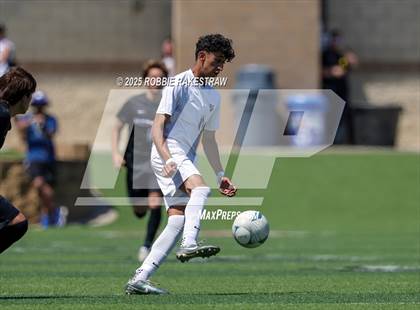 Thumbnail 2 in Vandegrift vs. Mesquite (UIL 6A Soccer Division II Final) photogallery.