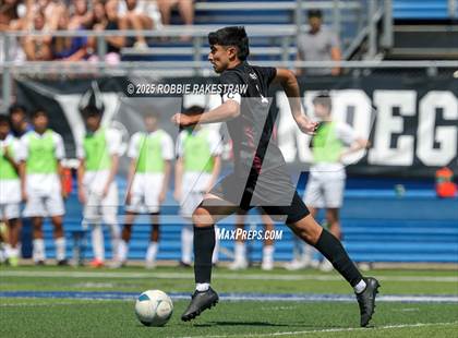 Thumbnail 3 in Vandegrift vs. Mesquite (UIL 6A Soccer Division II Final) photogallery.