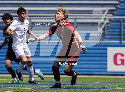 Thumbnail 2 in Vandegrift vs. Mesquite (UIL 6A Soccer Division II Final) photogallery.