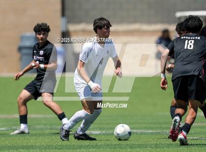Thumbnail 1 in Vandegrift vs. Mesquite (UIL 6A Soccer Division II Final) photogallery.