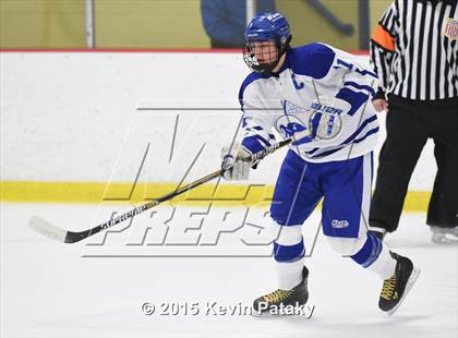 Thumbnail 2 in New Canaan vs. Darien (FCIAC Semifinal) photogallery.