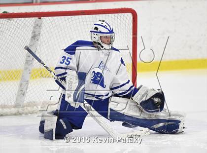 Thumbnail 2 in New Canaan vs. Darien (FCIAC Semifinal) photogallery.
