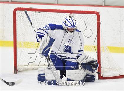Thumbnail 1 in New Canaan vs. Darien (FCIAC Semifinal) photogallery.