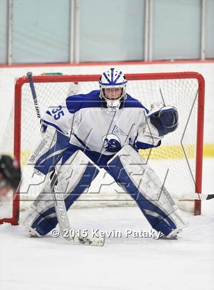 Thumbnail 3 in New Canaan vs. Darien (FCIAC Semifinal) photogallery.