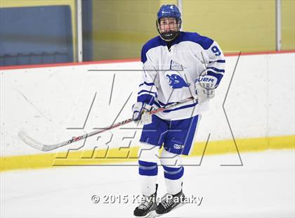 Thumbnail 2 in New Canaan vs. Darien (FCIAC Semifinal) photogallery.