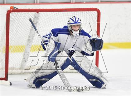Thumbnail 1 in New Canaan vs. Darien (FCIAC Semifinal) photogallery.