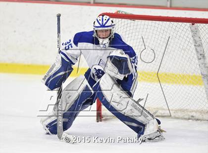 Thumbnail 3 in New Canaan vs. Darien (FCIAC Semifinal) photogallery.