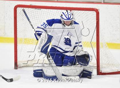 Thumbnail 3 in New Canaan vs. Darien (FCIAC Semifinal) photogallery.