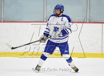 Thumbnail 3 in New Canaan vs. Darien (FCIAC Semifinal) photogallery.