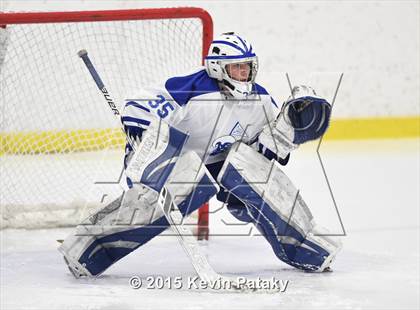 Thumbnail 2 in New Canaan vs. Darien (FCIAC Semifinal) photogallery.