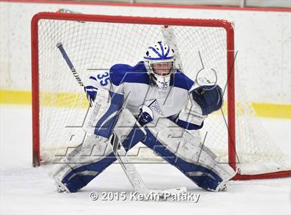 Thumbnail 1 in New Canaan vs. Darien (FCIAC Semifinal) photogallery.