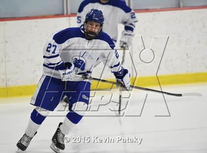 Thumbnail 3 in New Canaan vs. Darien (FCIAC Semifinal) photogallery.