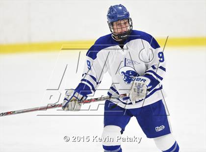 Thumbnail 3 in New Canaan vs. Darien (FCIAC Semifinal) photogallery.