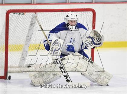 Thumbnail 3 in New Canaan vs. Darien (FCIAC Semifinal) photogallery.