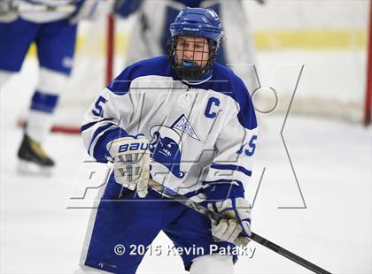 Thumbnail 3 in New Canaan vs. Darien (FCIAC Semifinal) photogallery.